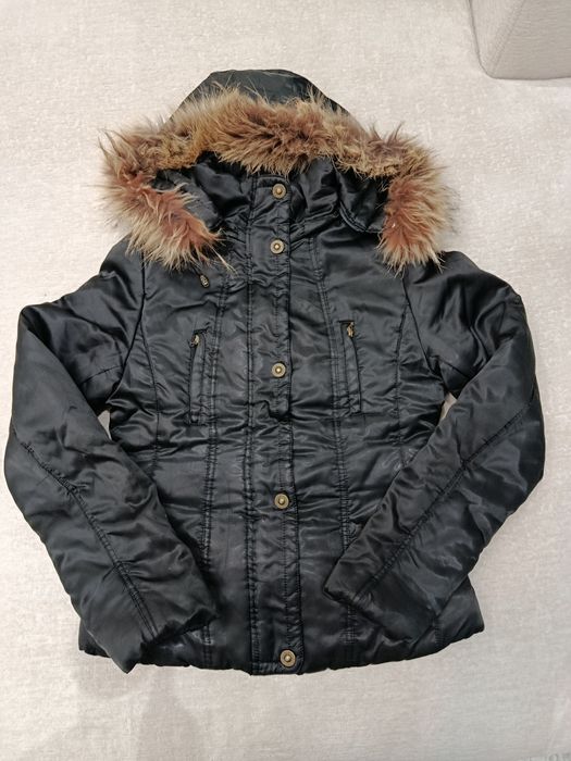 Ayollar kurtkasi sotiladi