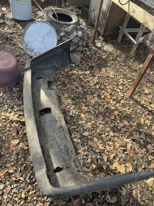 Задний бампер от пассат б3