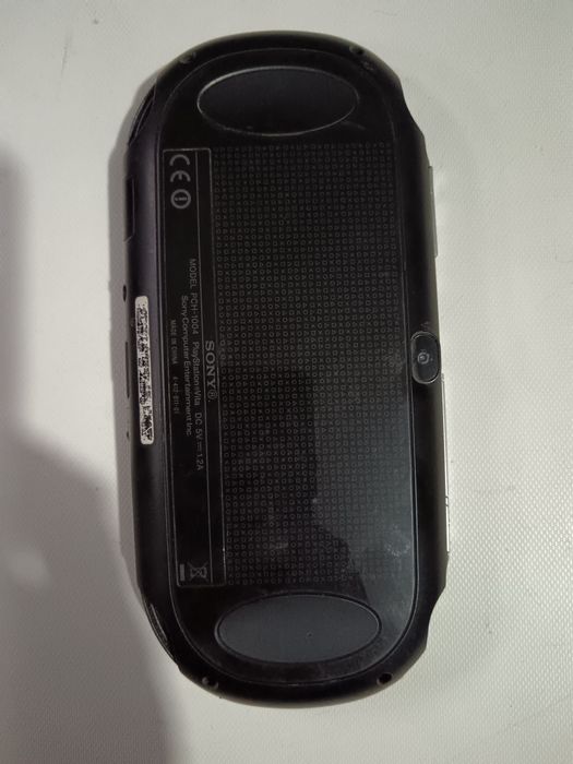 SONY PSP VITA PCH-1004 на запчасти