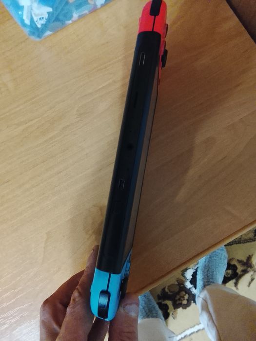 Продам игровую приставку