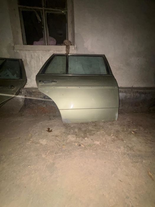 Задние двери 123 универсал мерседес