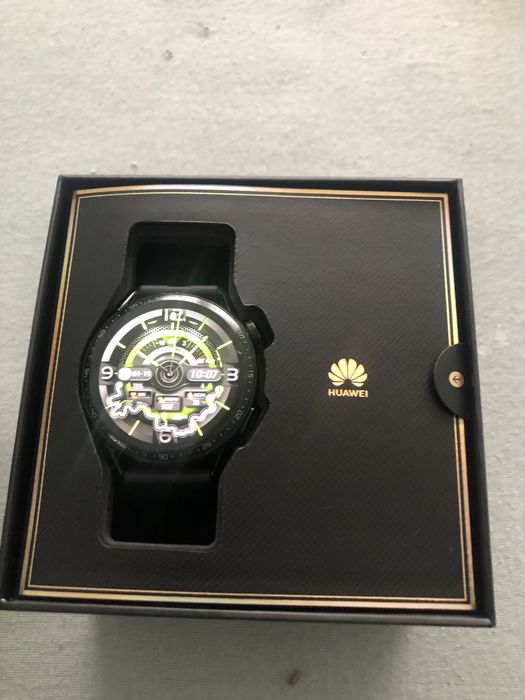 Смарт часовник Huawei