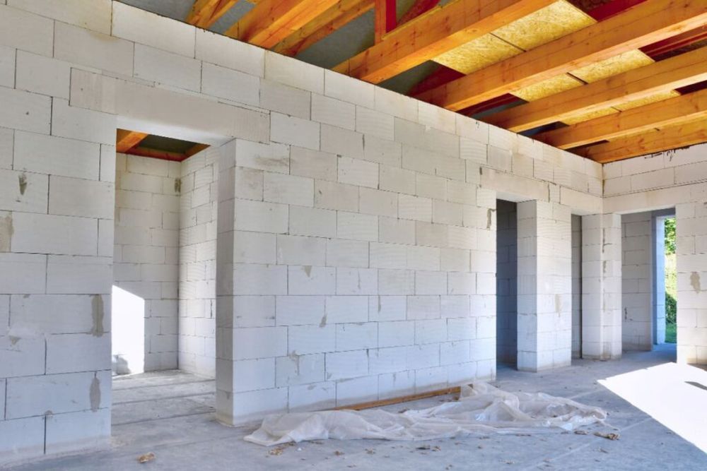 Executam case la roșu - tencuieli - renovari case apartamente