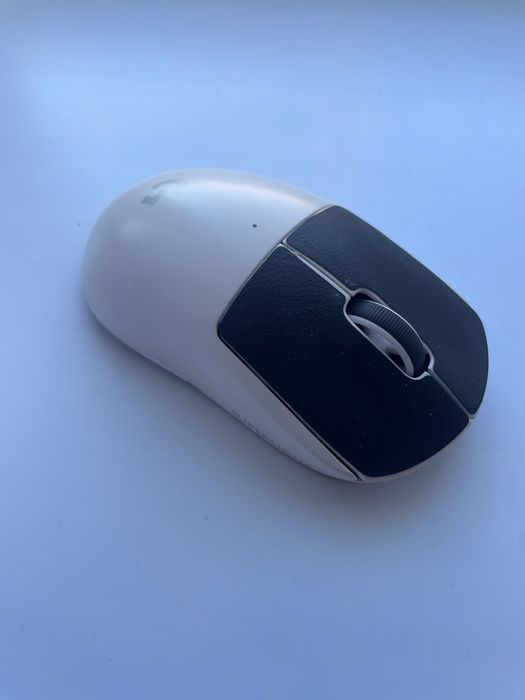 Мышка Logitech Superlight 1