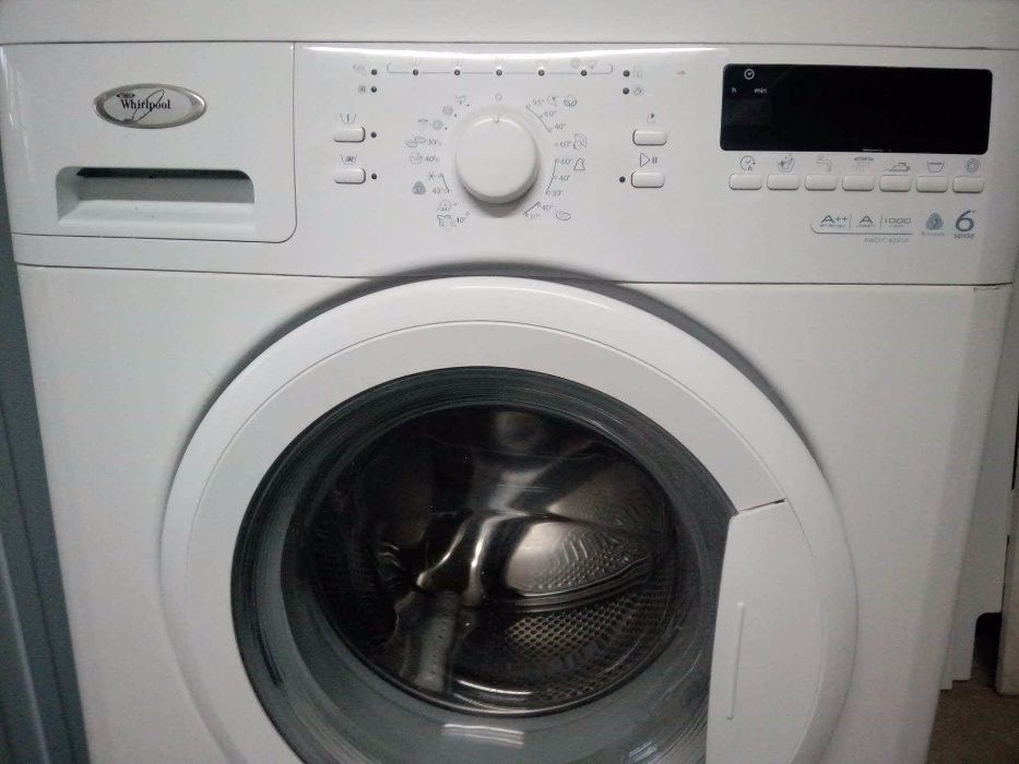 Maşină de spălat rufe Whirlpool