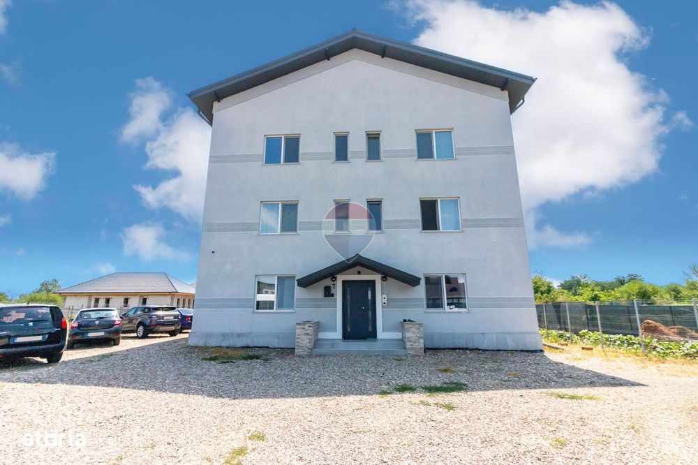 Casă / Vilă de vanzare cu 14 camere, 14 bai, teren 650 mp, 14xparcare