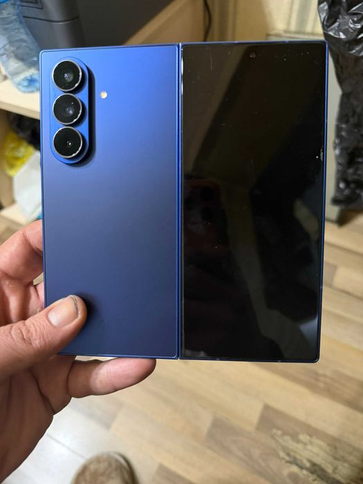 Samsung Z-fold 7 512GB