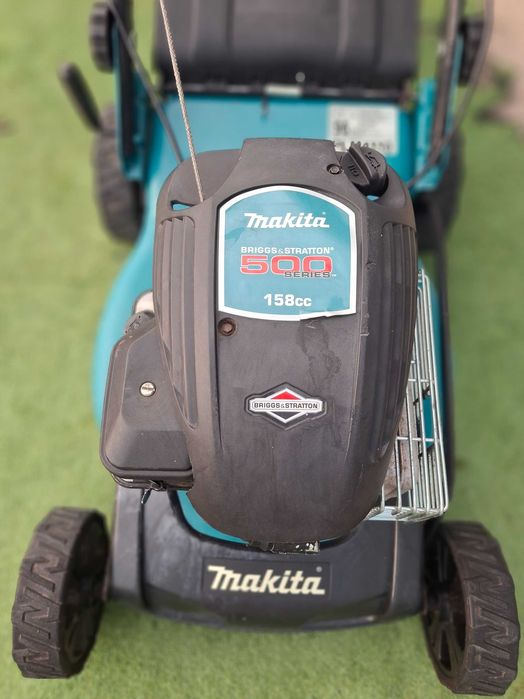 Бензинова  косачка MAKITA