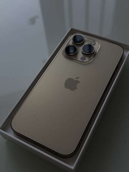 Продам айфон 14 про