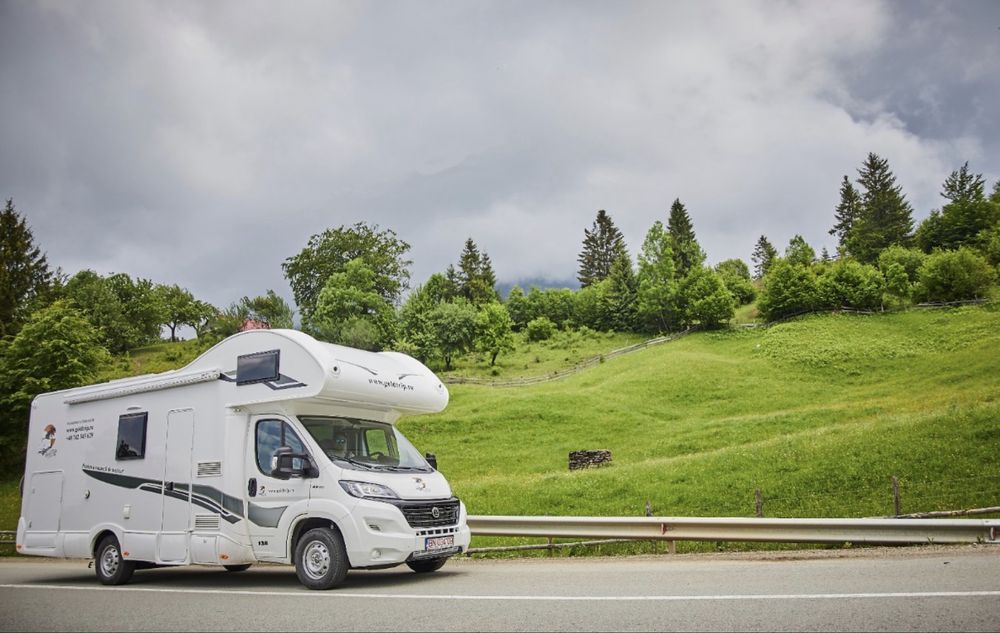 De vanzare 2 Autorulote 6 locuri + site prezentare & booking inclus)