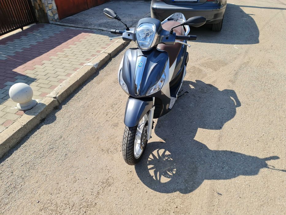 Piaggio Madley 125i
