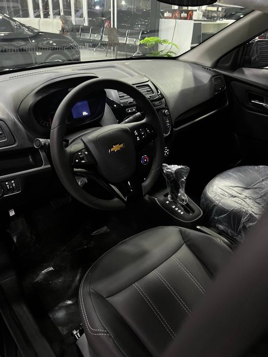 Cobolt mcm midniht oq qora ranglari bor