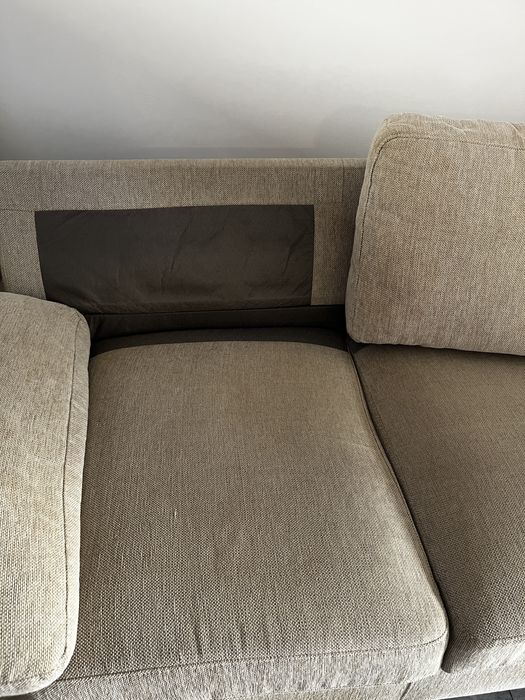 Canapea confortabilă 3 locuri FIXA– Stare foarte bună, material texturat bej