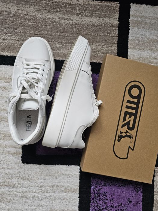 Skechers albi otter marimea 42