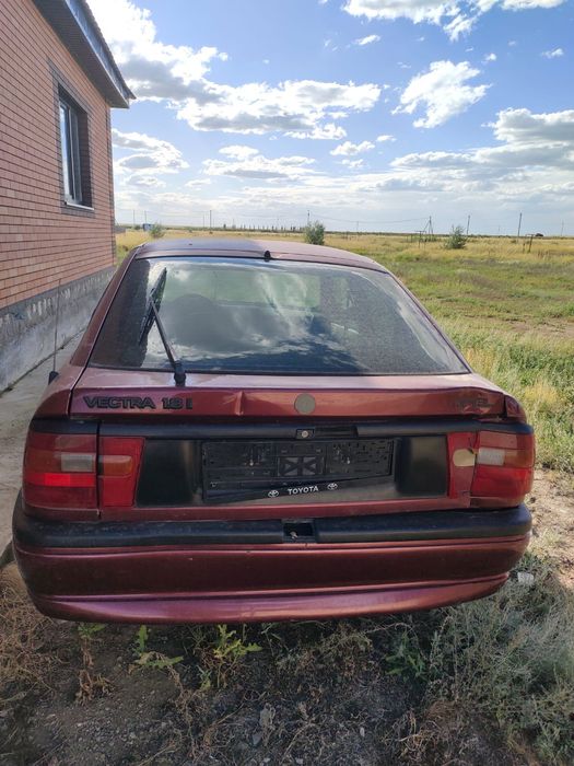 Автомобиль Опель вектра