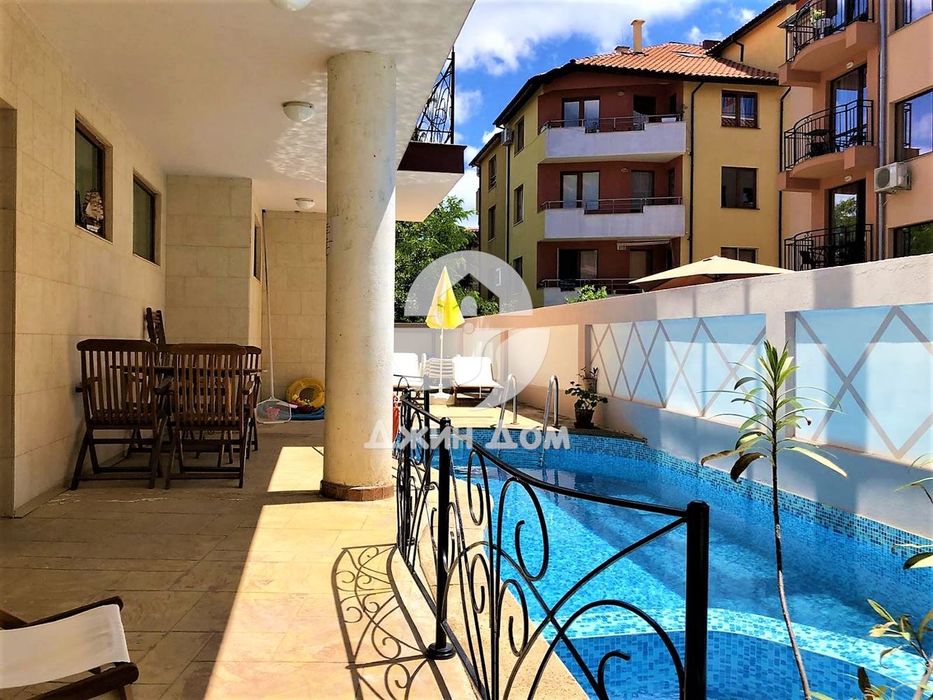 Продава се Хотел в Несебър - 1200 кв.м за 400 €/кв.м - Снимка #7