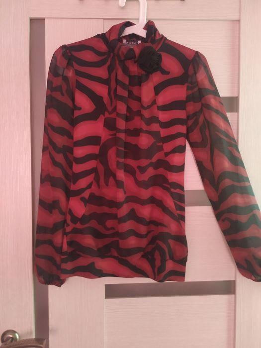 Продается женская блузка