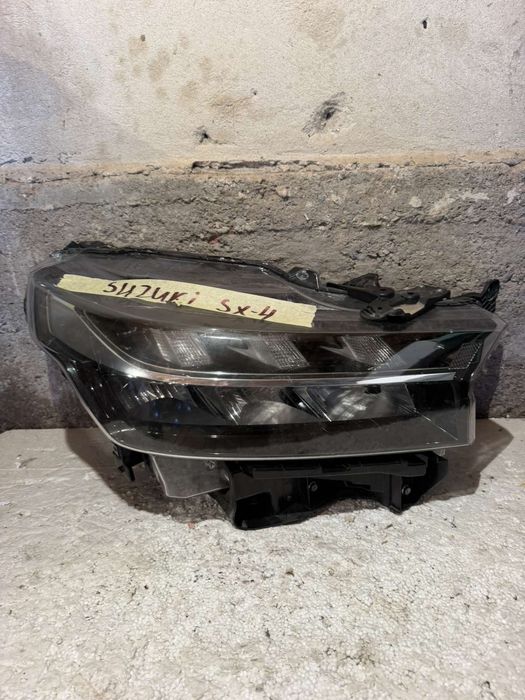 Оргинален фар Suzuki SX4 S Cross Scross година 2022 2023 2024 Full Led