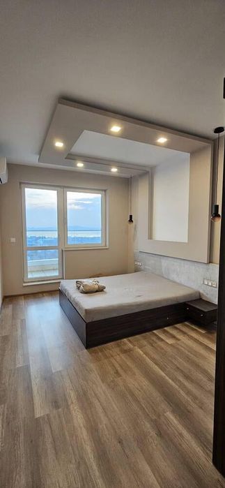 Дава се под наем Двустаен апартамент в Бургас, Славейков - 67 кв.м за 714 € - Снимка #3