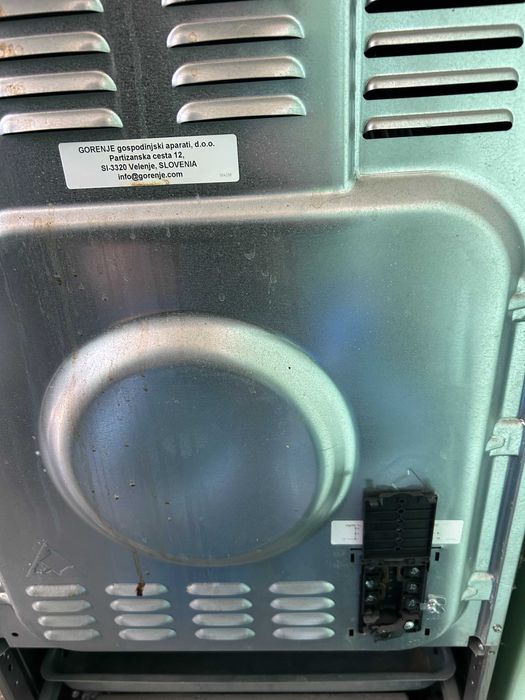Фурна Gorenje за ремонт или части