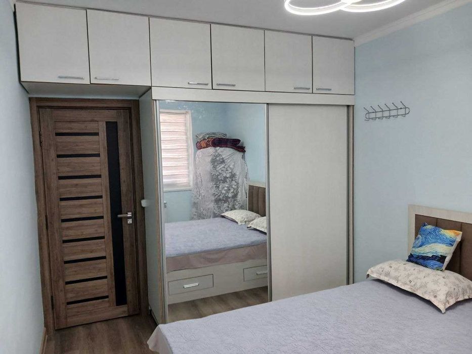 Янгийўлда 3 хонали квартира сотилади. 45000 келишилади