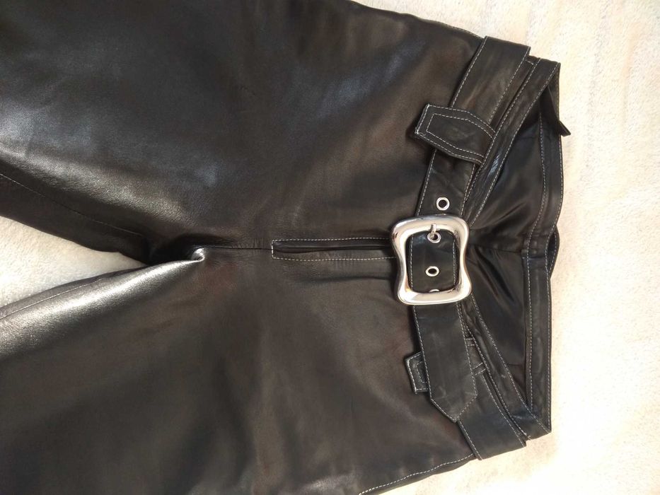 Черен кожен панталон от естествена агнешка кожа