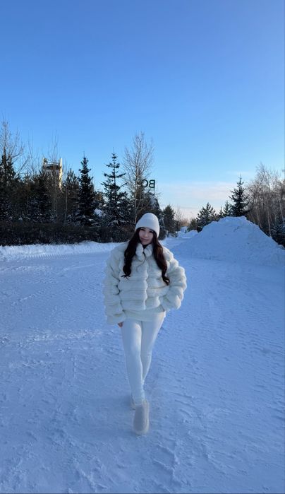 Эко шубка очень красивая