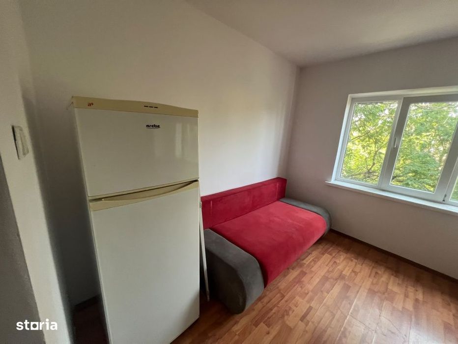 Camera de camin de vanzare, 11 mp, etaj 3, zona Garii