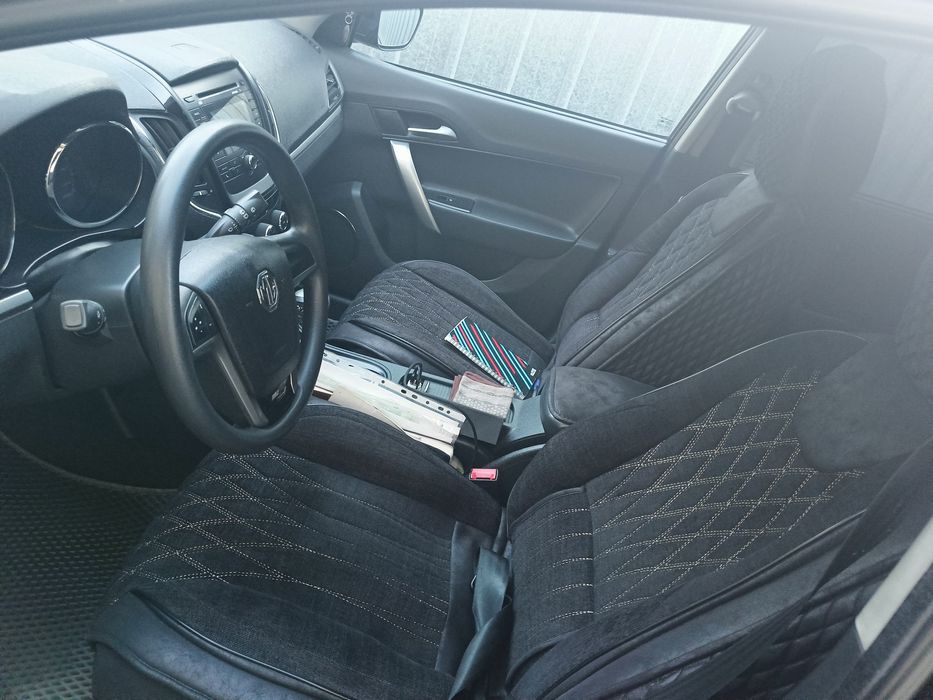 Продам автомобиль MG 5