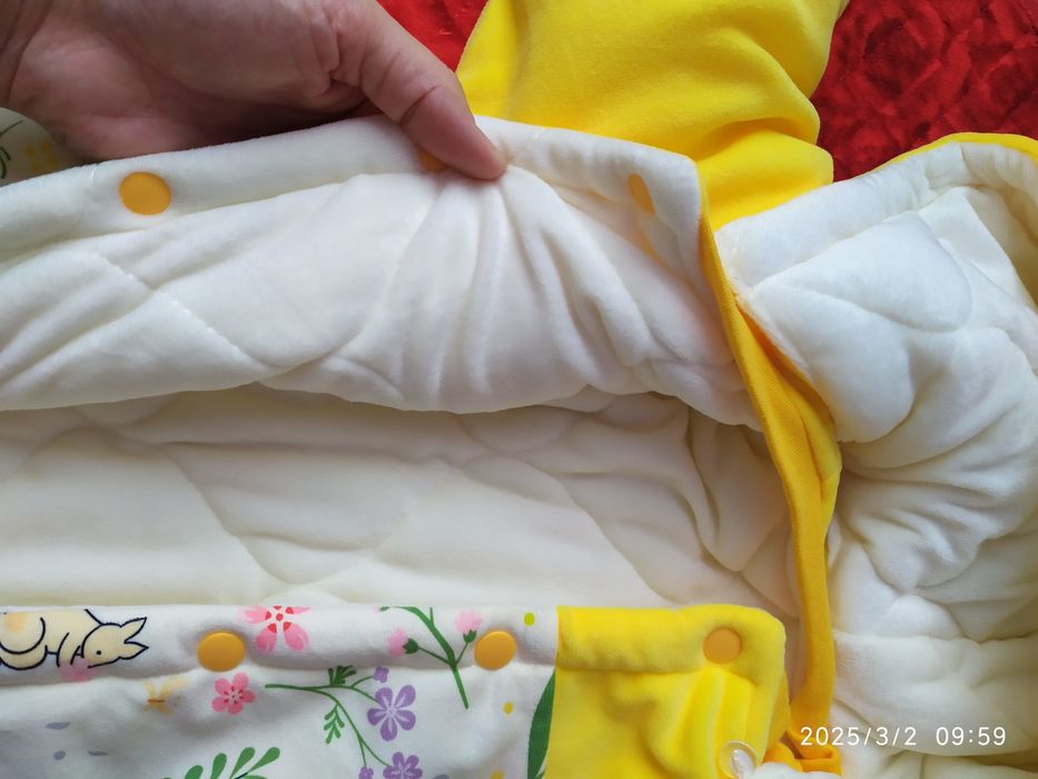 Продам демисезонные комбинезоны