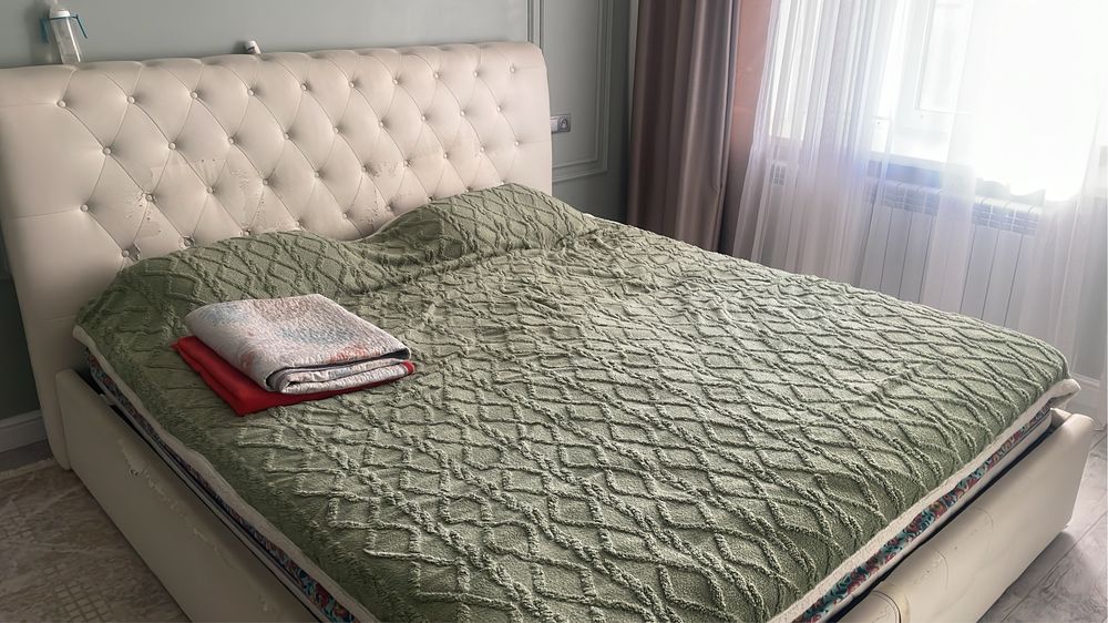 Двуспальный кровать