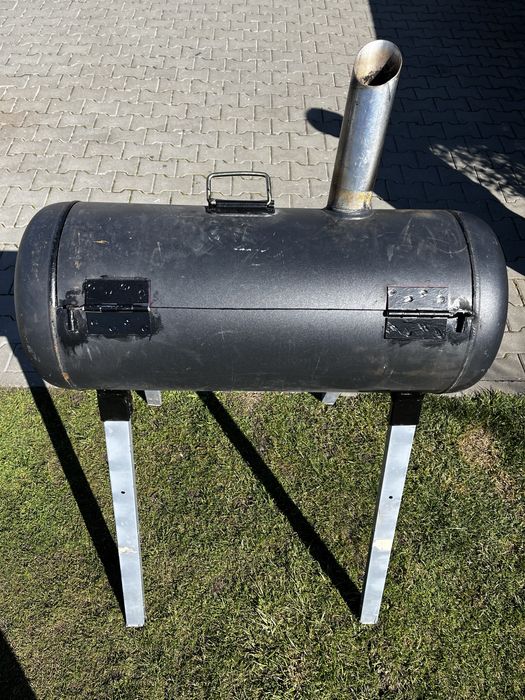 Grill pe carbuni