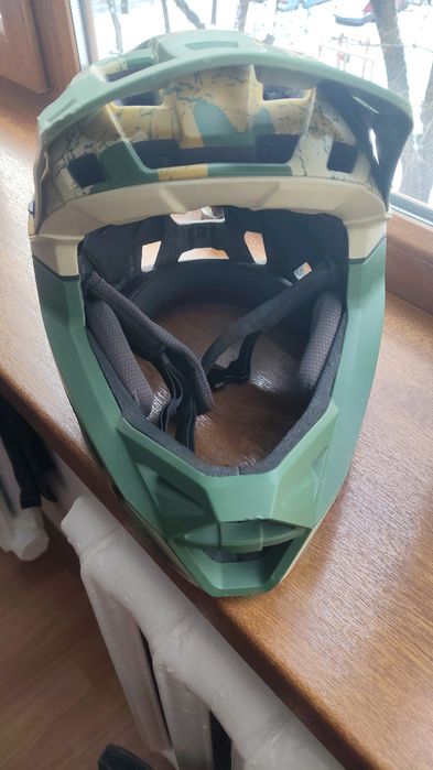 Велосипедный шлем фулфейс 56-58 М