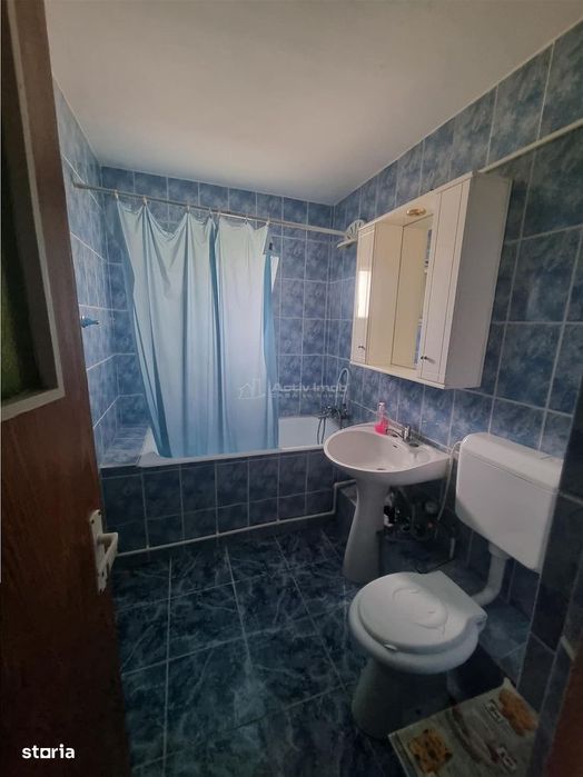 Apartament 3 cam,72 mp ,  doua bai  zona PECO