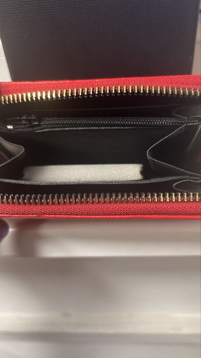 Дамско протмоне GUESS