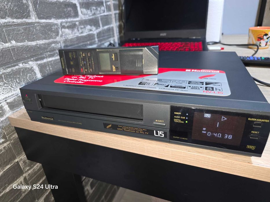 Video recorder VCR National (Panasonic) NV-L15  + Telecomandă Original