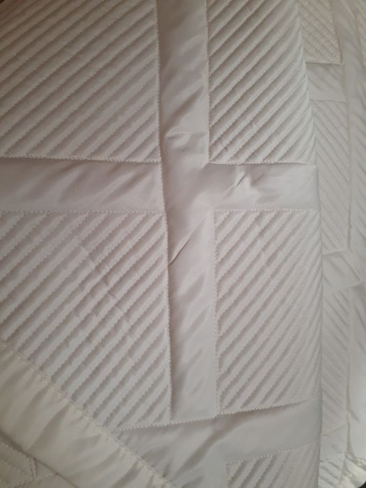 Новое покрывало и две наволочки