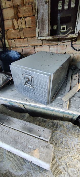 Хромникелов сандък за бус