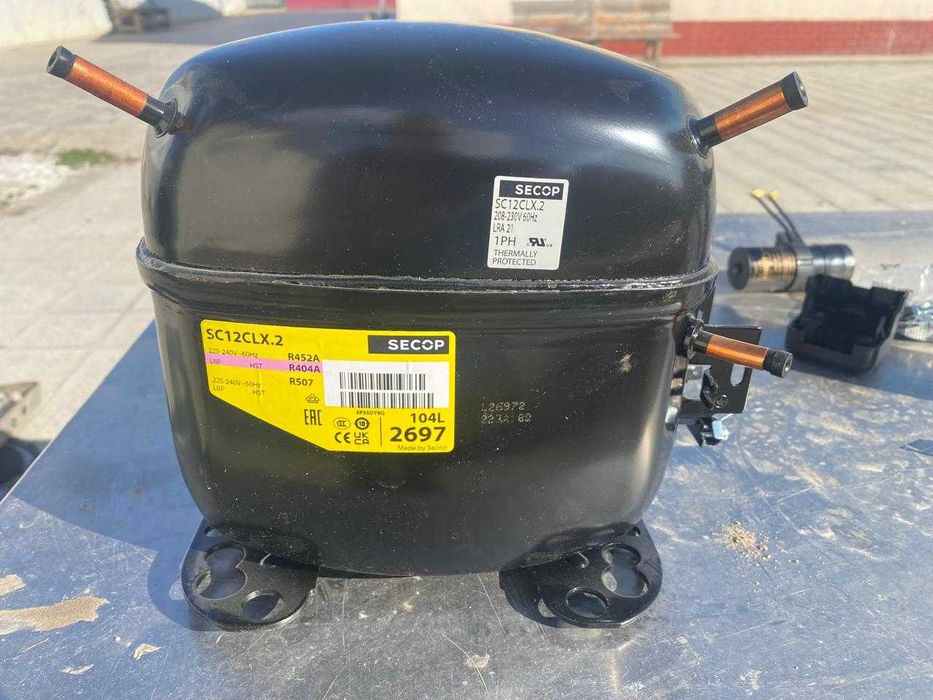 Продаю компрессор Холодильный