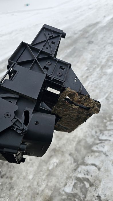 Продам центральную консоль ауди80 б4