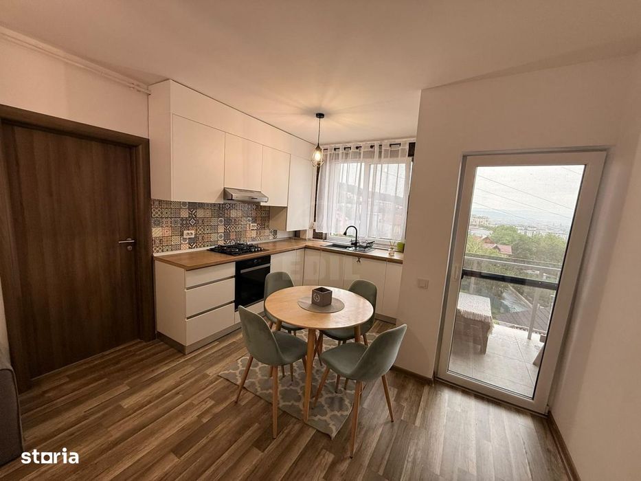 Apartament 2 camere semidecomandat zona Razoare
