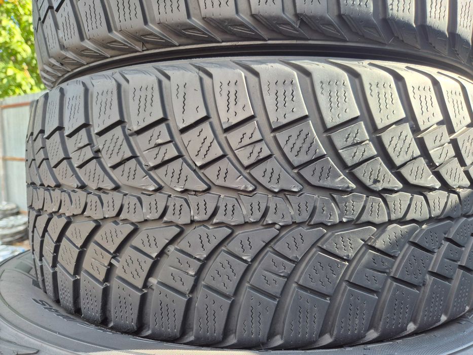 2 Anvelope IARNA M+S - 235/45/17 97V - KUMHO - Stare F BUNA - DOT 2022 !