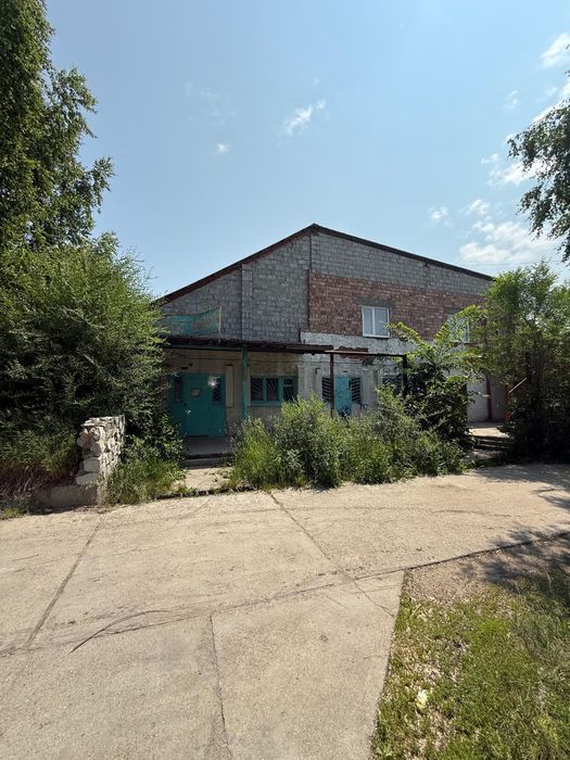 Продам здание пос.Новая-Бухтарма