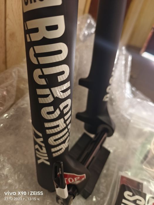 Вилка RockShox Lyrik RCT Remote 27.5" DebonAir 160mm ONELOC 15X110mm