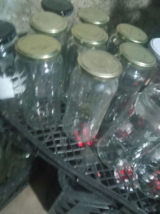 Буркани втора употреба