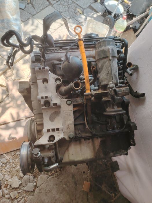 Двигател 1.9 101 кс може и на части