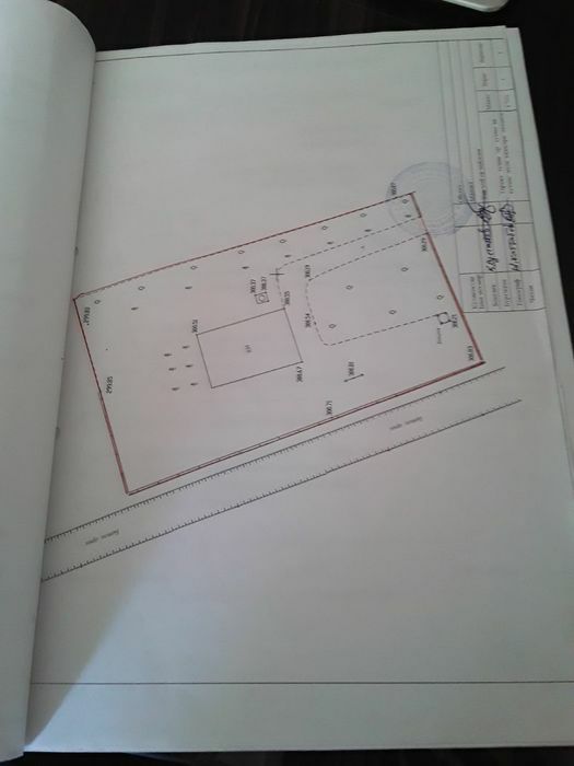 32 сотихли  ер  биноси билан сотилади