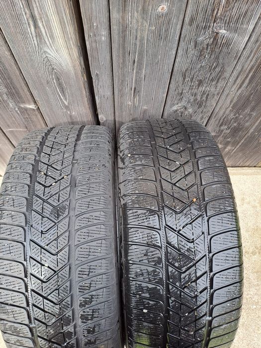 Vând doua anvelope Pirelli Scorpion 255/45/20