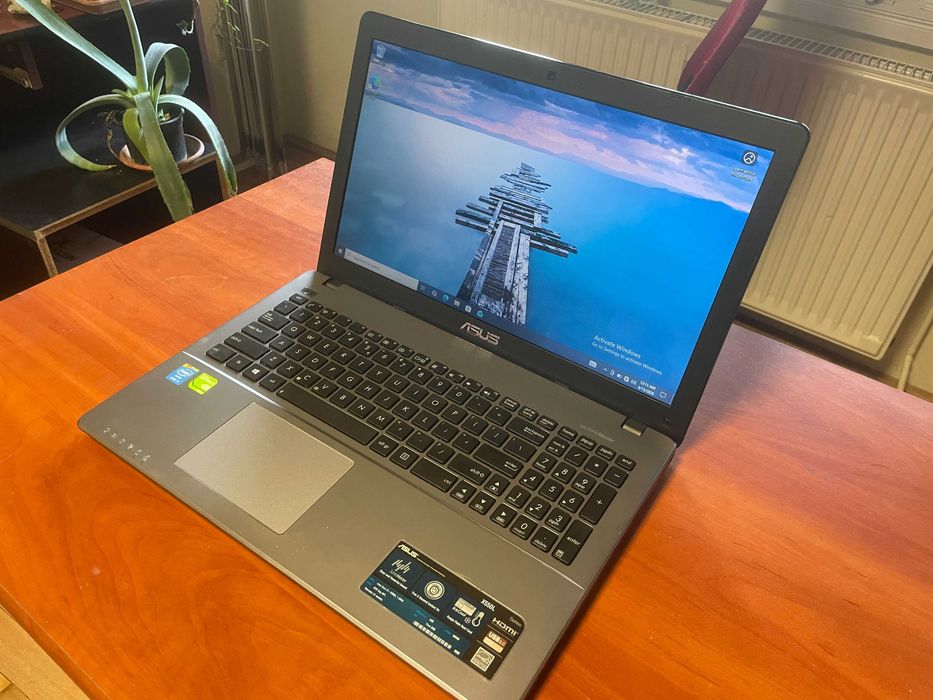 Vand Laptop Asus X550L 4Gb RAM, IntelCore i5-4200CPU-1,60Ghz, in stare de functionare, 250 lei