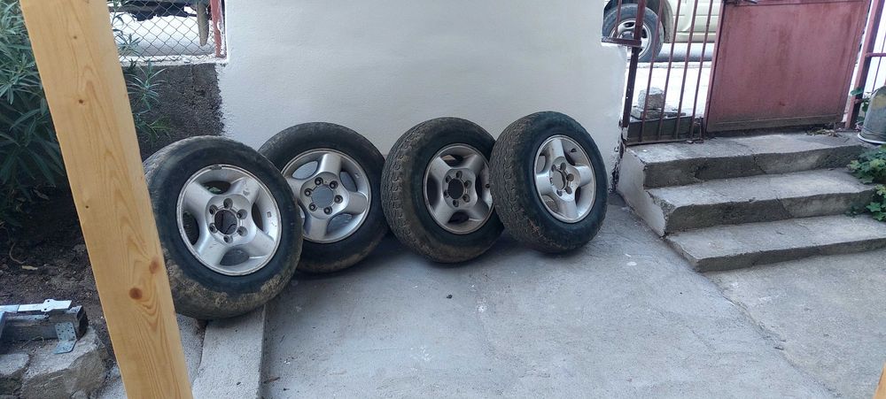 Продавам джанти за нисан терано 16"